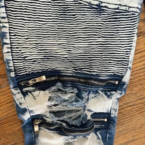 FASHION NOVA BLEACH OUT MOTO ZIP LEG JEAN - Picture 8 of 9